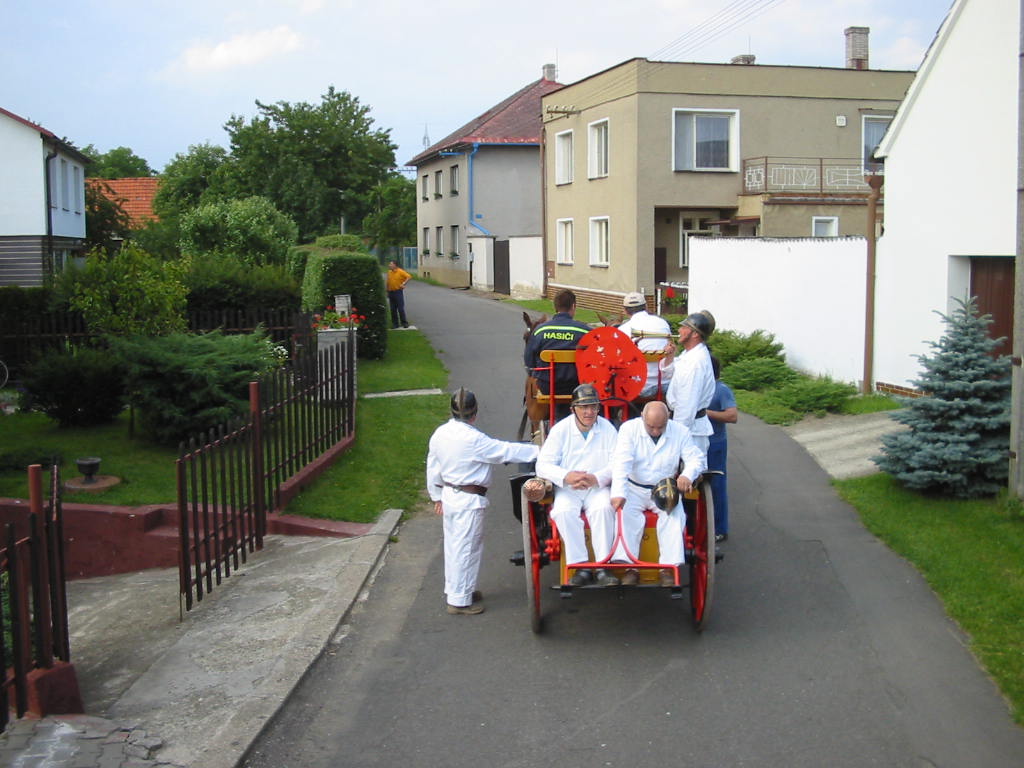 127-2708_IMG.JPG