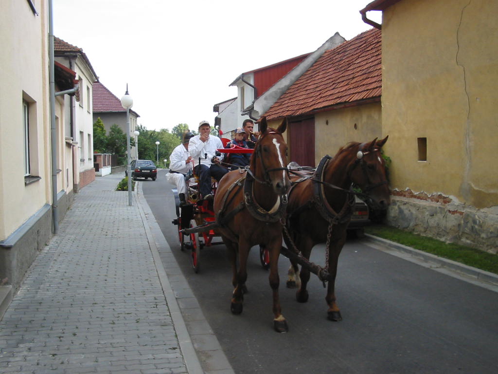 127-2724_IMG.JPG