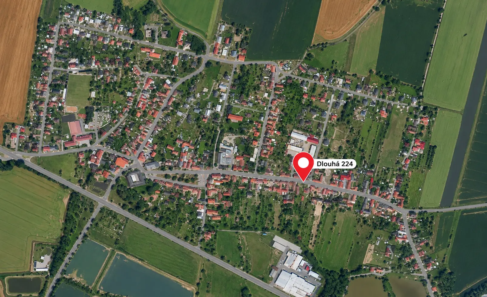 Letecký pohled na Hustopeče nad Bečvou s vyznačením adresy Dlouhá 224